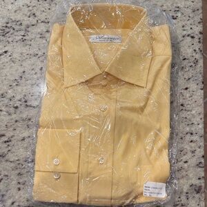 Van Heusen Men's Dress Shirt in Yellow